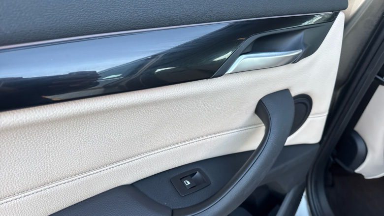 BMW X1 xDrive 20i xLine 5dr Step Auto Petrol Estate